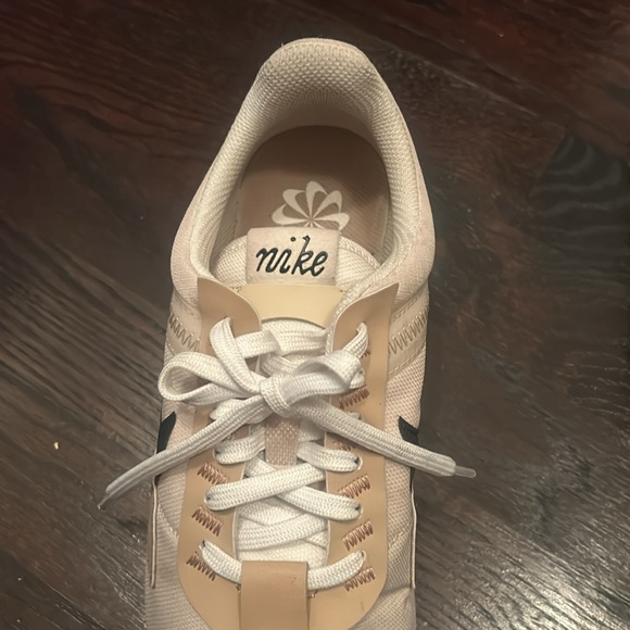 Nike Air Max Pre-Day Sneakers - Picture 5 of 5